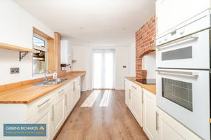 Kitchen- click for photo gallery